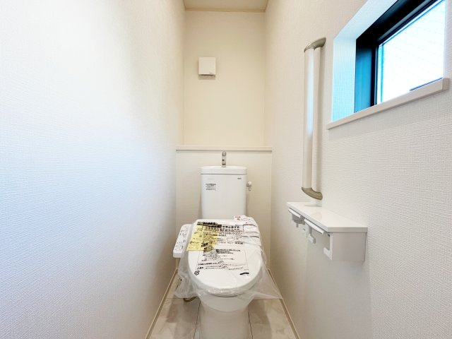 『八王子市新築戸建て』八王子市本町24-14【仲介手数料無料】のトイレ|～仲介手数料無料☆八王子ひなた不動産～　八王子市本町　新築戸建て