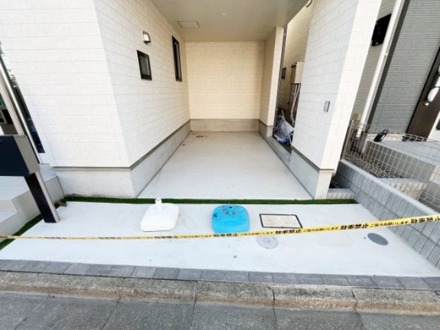 祝　成約済み　八王子市　本町　新築戸建ての駐車場|～仲介手数料無料☆八王子ひなた不動産～　八王子市本町　新築戸建て