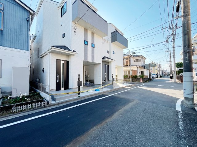 祝　成約済み　八王子市　本町　新築戸建ての前面道路含む現地写真|～仲介手数料無料☆八王子ひなた不動産～　八王子市本町　新築戸建て