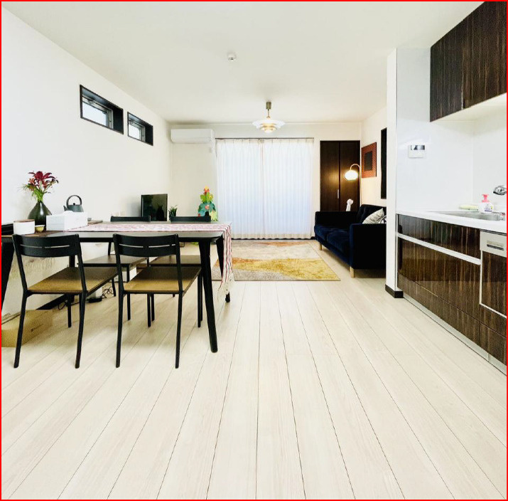 旅館業営業許可あり　豊島区池袋本町３丁目戸建の居間・リビング