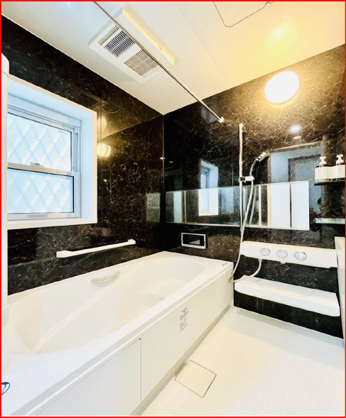 旅館業営業許可あり　豊島区池袋本町３丁目戸建の浴室