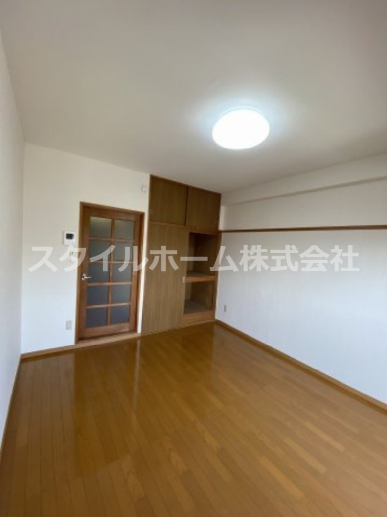 フィオーレ88の居間・リビング|別部屋写真です。