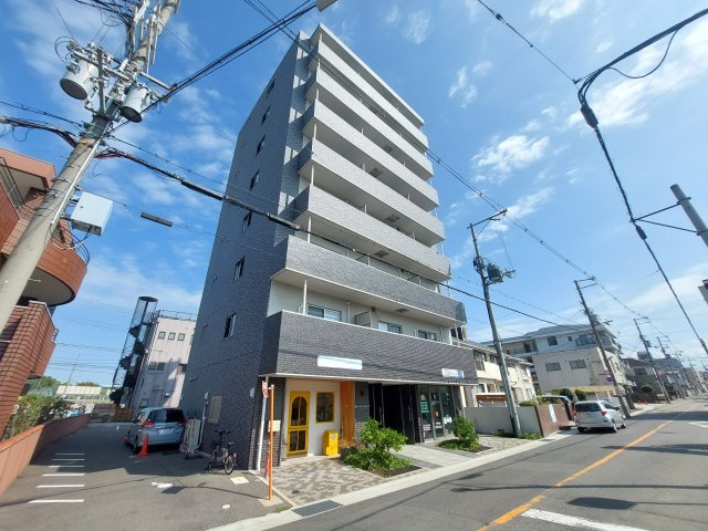 MANDARIN COURT深井駅前の外観