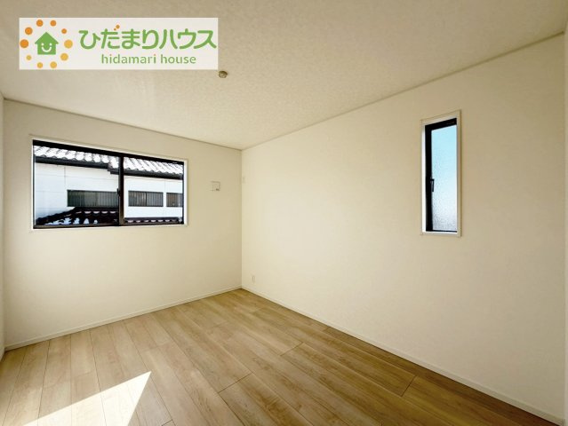 【洋室】 | 取手市宮和田第8　新築戸建 | お掃除しやすく、清潔感を保てるのでダニも発生しにくいフローリング♪