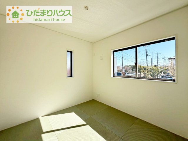 【和室】 | 取手市宮和田第8　新築戸建 | 小さなお子さまのいる方におすすめ！リビング横の和室でお子様が遊んでる様子も確認できます(^^)/