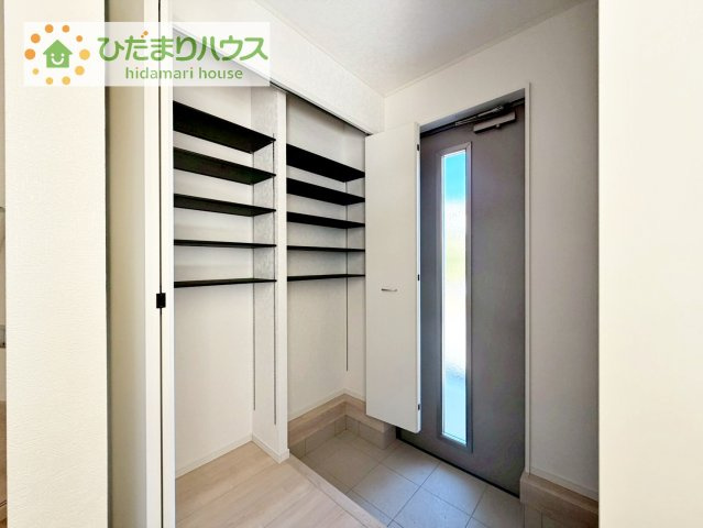 【玄関】 | 取手市宮和田第8　新築戸建 | 家族の靴をたっぷり収納！大型シューズクローゼット付き(^^♪