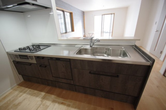 【キッチン】 | 【仲介手数料無料！！】国立市西1丁目　新築戸建て（全7区画）E号棟　5980万円