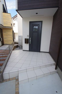 【エントランス】 | 【仲介手数料無料！！】国立市西1丁目　新築戸建て（全7区画）E号棟　5980万円