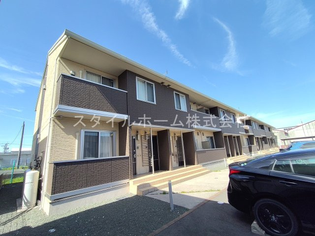 Ｓｔｒａｈｌ　Ｂの外観