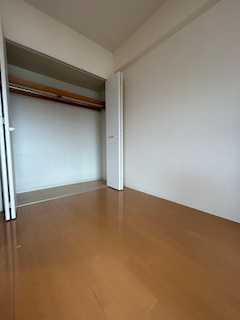 パークレジデンス江坂の洋室|ゆったりした洋室です