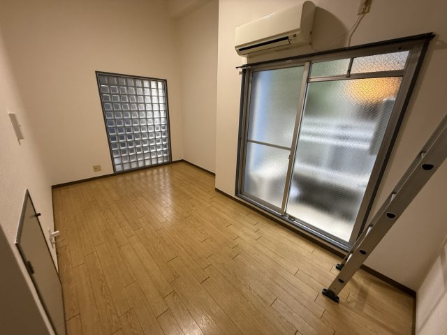 サンライズファーストの居間・リビング