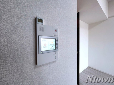 【セキュリティ】 | ディアレイシャス名古屋太閤通 | モニター付きインターホンです