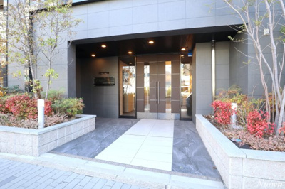 【エントランス】 | ディアレイシャス名古屋太閤通 | 清潔なエントランスです