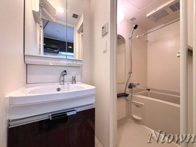 【洗面所】 | ディアレイシャス名古屋太閤通 | 広い洗面スペース