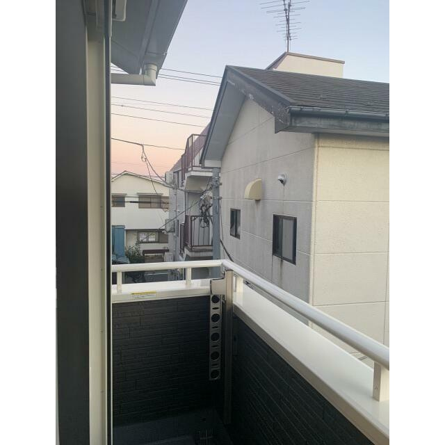 西東京市保谷町６丁目のアパートのバルコニー