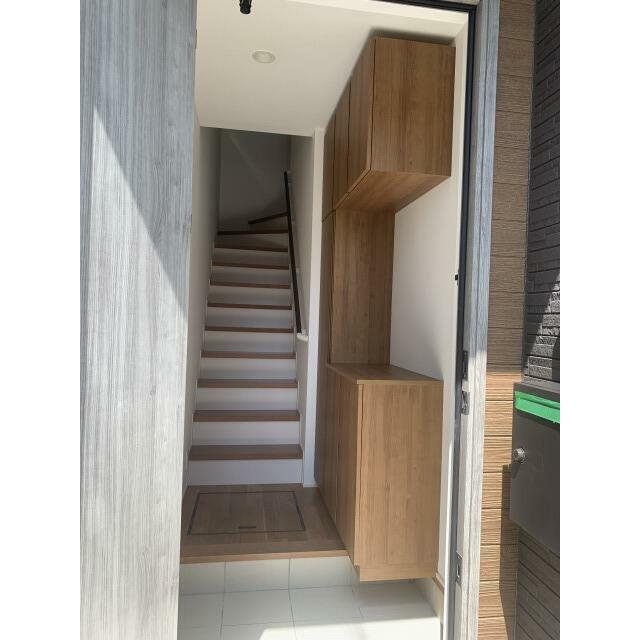 西東京市保谷町６丁目のアパートの玄関