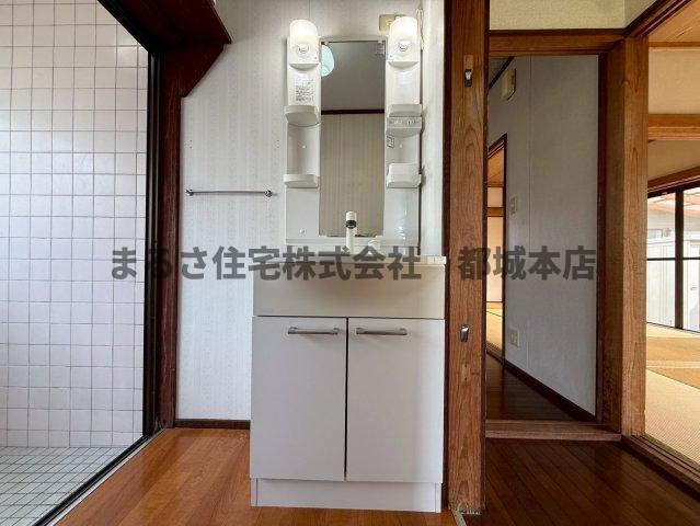福嶋貸家（吉尾町）の独立洗面台