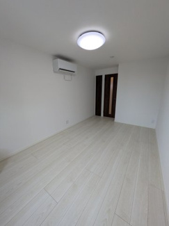 【洋室】 | ヴィラ川口西青木