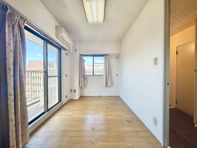 サンマンション千種公園D棟の洋室|洋室（北側）