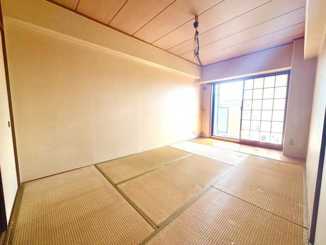 サンマンション千種公園D棟の和室|和室