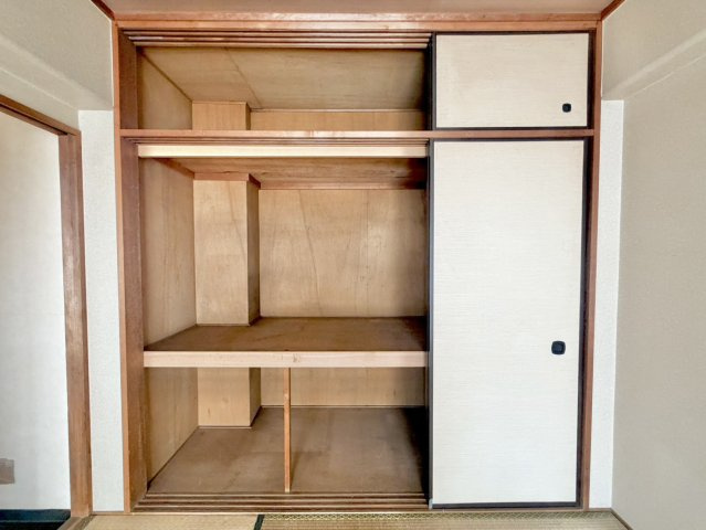 サンマンション千種公園D棟の収納|押入（和室）