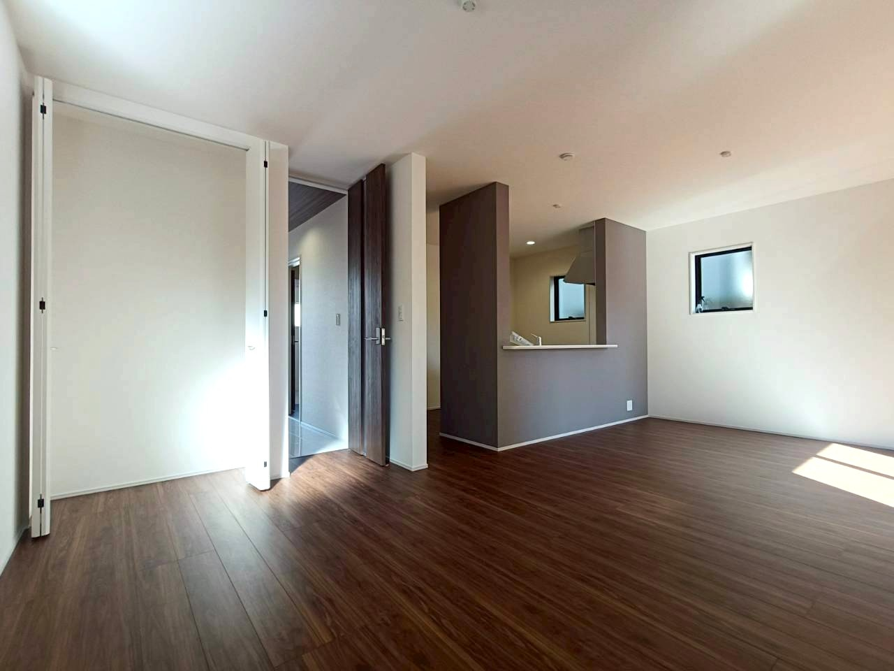 三郷市　鷹野4丁目　新築戸建　全6棟の居間・リビング|使いやすい居間です