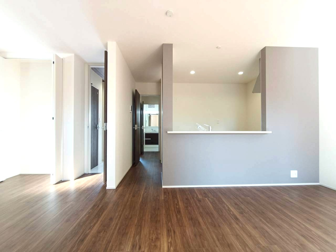 三郷市　鷹野4丁目　新築戸建　全6棟の居間・リビング|ゆったり過ごせるリビングです