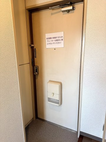 ハイツOSの玄関