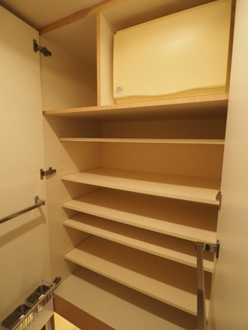 チェスターコート御茶ノ水の収納|※別室参考写真です。