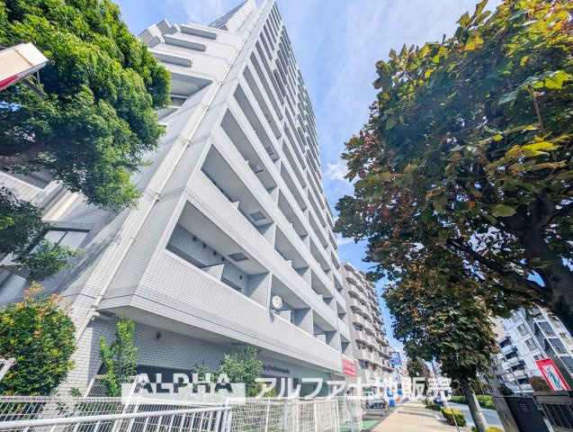 ライオンズプラザ聖蹟桜ヶ丘の外観|【House of the Sun】
◆明るい家◆太陽の温かな光がお家全体を照らす。そこには目を輝かせ笑顔で見つめてくれる君がいて、「ただいま」の言葉がこだまする。そんな君の瞳に恋している。