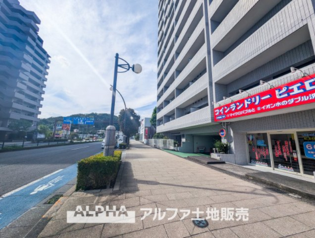 ライオンズプラザ聖蹟桜ヶ丘の外観|【outward appearance】
◆外観◆聖蹟桜ヶ丘駅まで徒歩10分と利便性の良い立地。帰宅途中に買い物や夕食をすませ、帰宅後はゆっくりとした時間を過ごすのも良いですね。