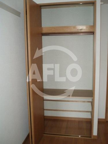 プレサンス難波リバーオアシスの収納|プレサンス難波リバーオアシス　クローゼット