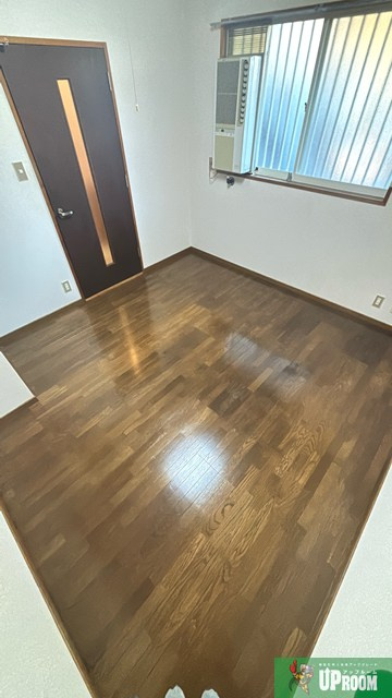 Y＆Tハイツふるさとの洋室