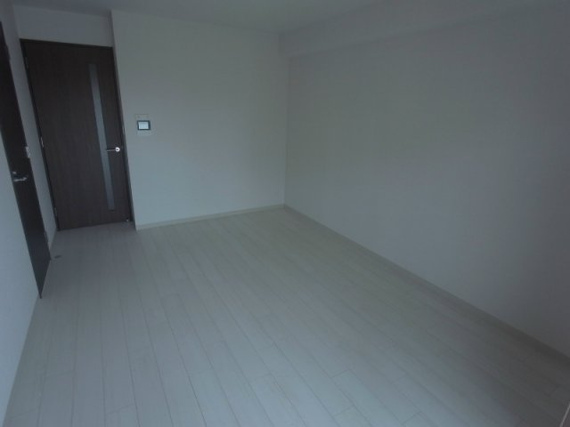 ララプレイス三宮ルミナージュの居間・リビング