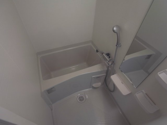 ララプレイス三宮ルミナージュの浴室