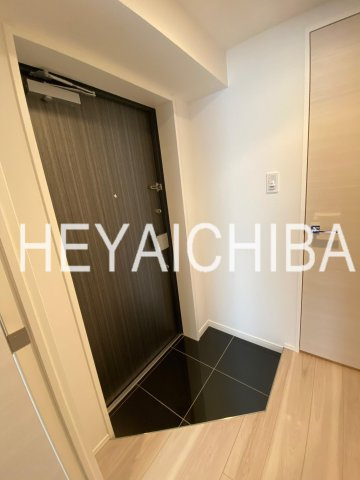 メイクス上野の玄関