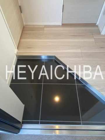 メイクス上野の玄関