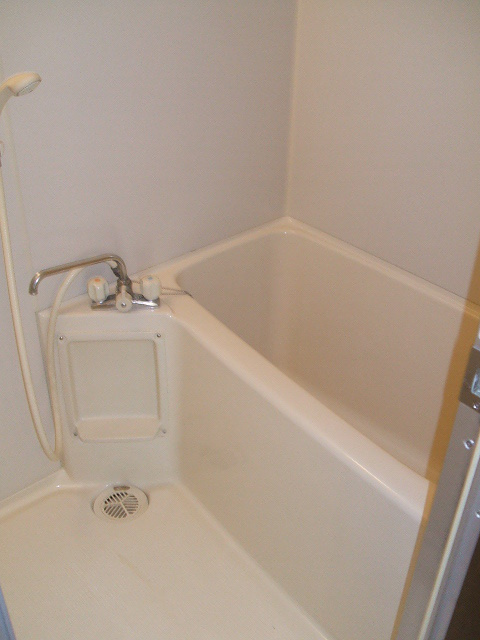 ハイツ・ローズマリーの浴室