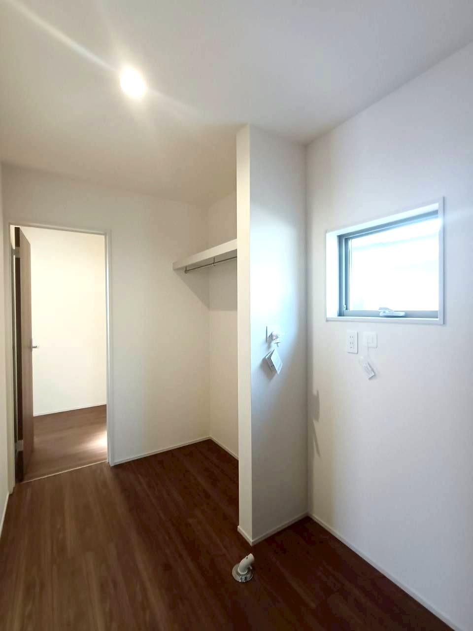 三郷市　鷹野4丁目　新築戸建　全6棟の収納|広いランドリースペース