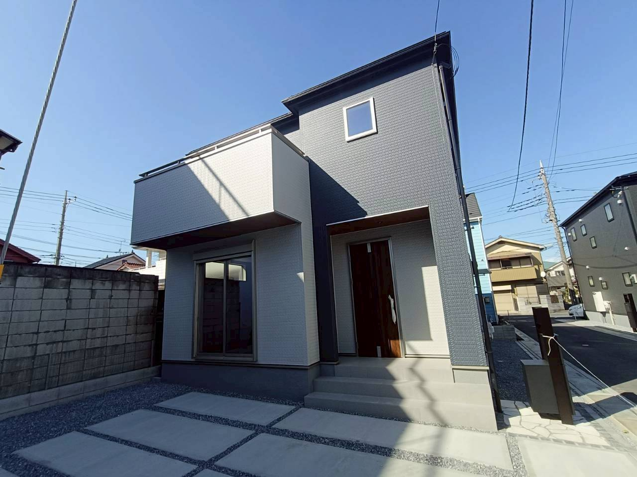 三郷市　鷹野4丁目　新築戸建　全6棟の前面道路含む現地写真|前面道路含む現地写真です