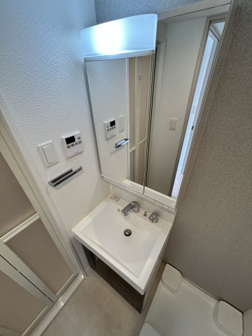 エスリードレジデンス都島シティフロントの独立洗面台