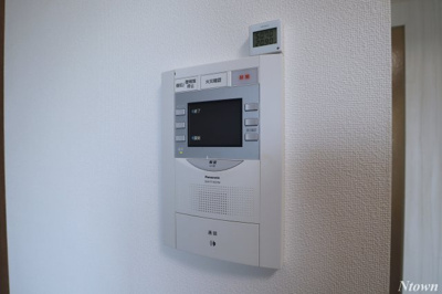 【セキュリティ】 | ディアレイシャス矢場町 | モニター付きインターホンです