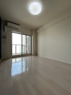 スペーシア江坂広芝町の居間・リビング|リビングです