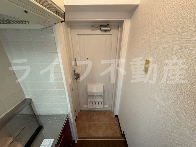 TAIHOメゾン大今里の玄関|収納もある玄関です