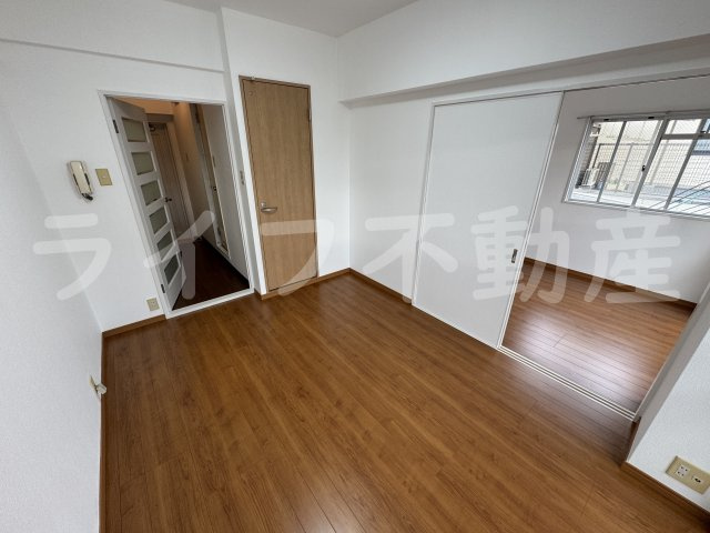 TAIHOメゾン大今里の居間・リビング|ゆったりとした居間です