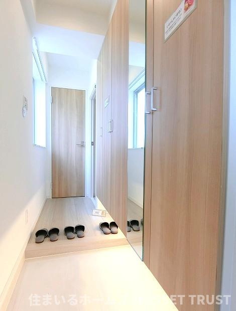 第2広尾フラワーハイホームB棟の玄関