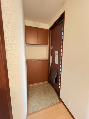 サウザンドタウンⅮの玄関