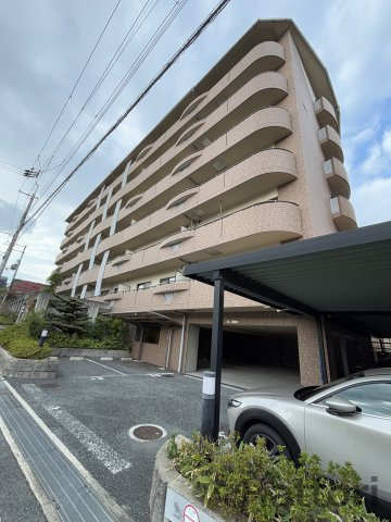 メゾンドール南千里の外観