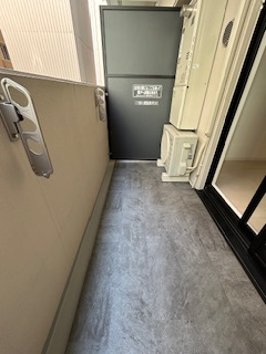 S-RESIDENCE江坂Eminenceのバルコニー|外からの目が気にならないバルコニーで洗濯物が干せます
