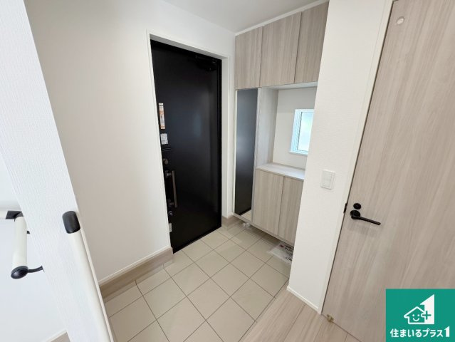 神戸市北区星和台　第24-1期　新築一戸建ての玄関|シューズボックスにはたくさんの靴が収納できるので玄関周りはいつもスッキリ！ご家族が増えても安心！